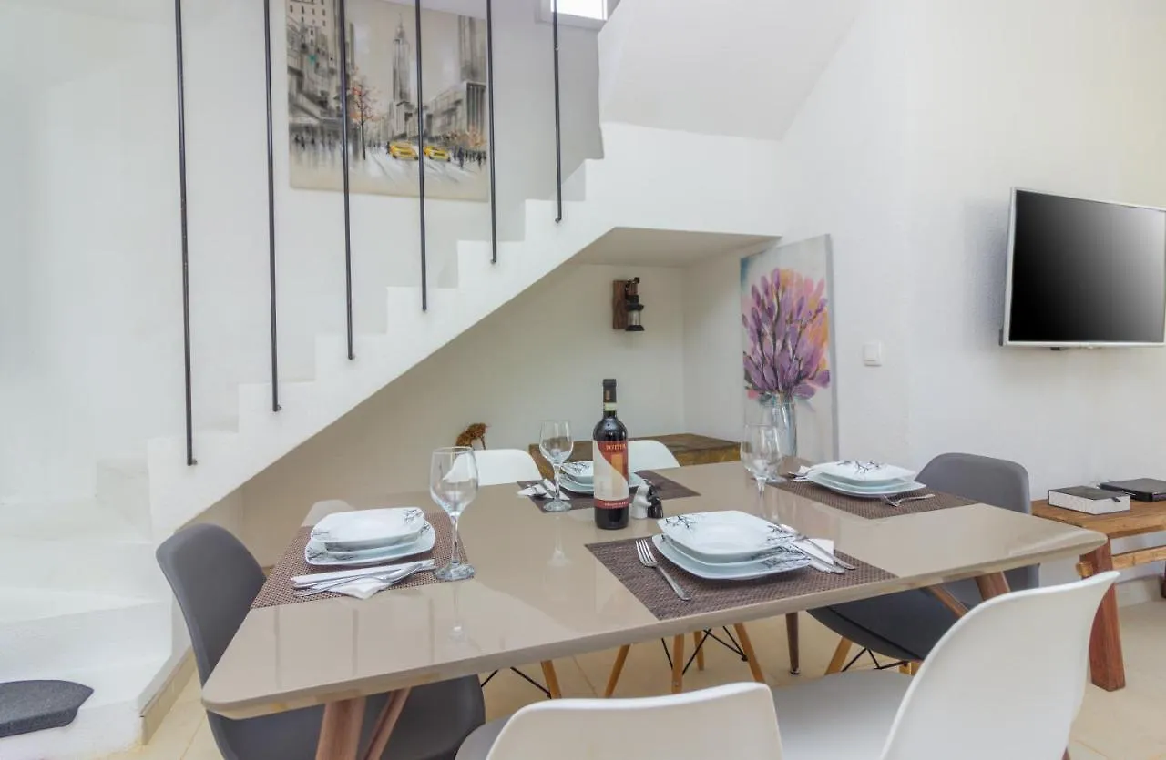 Villa Kuca Za Odmor Laurus à Kukljica Hébergement de vacances